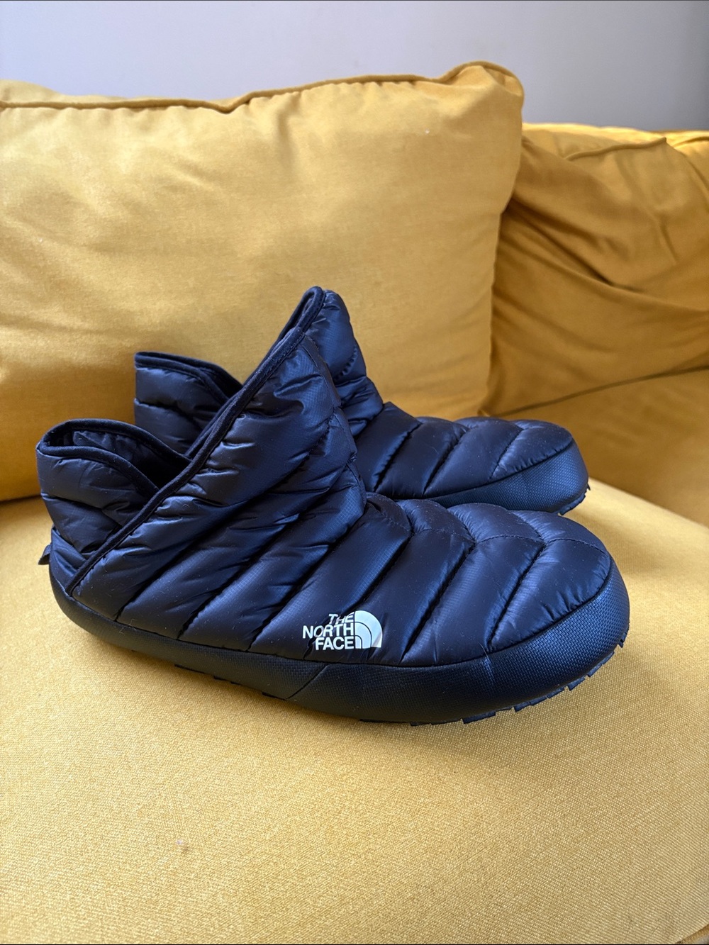 The North Face Thermoball Quilted Slip-On Puffer Slippers - Black size 11